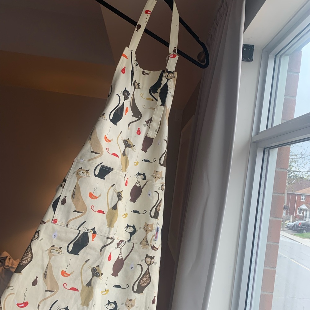 Think kitchen cat apron